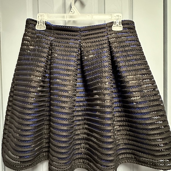 Xhilaration Dresses & Skirts - Xhilaration Black and Blue Textured A-Line Skirt